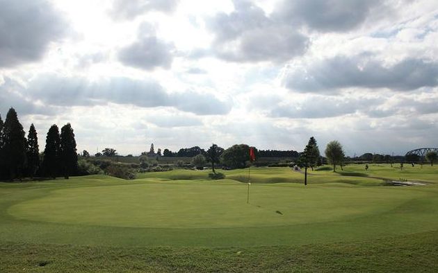 ��z�O���[���N���X